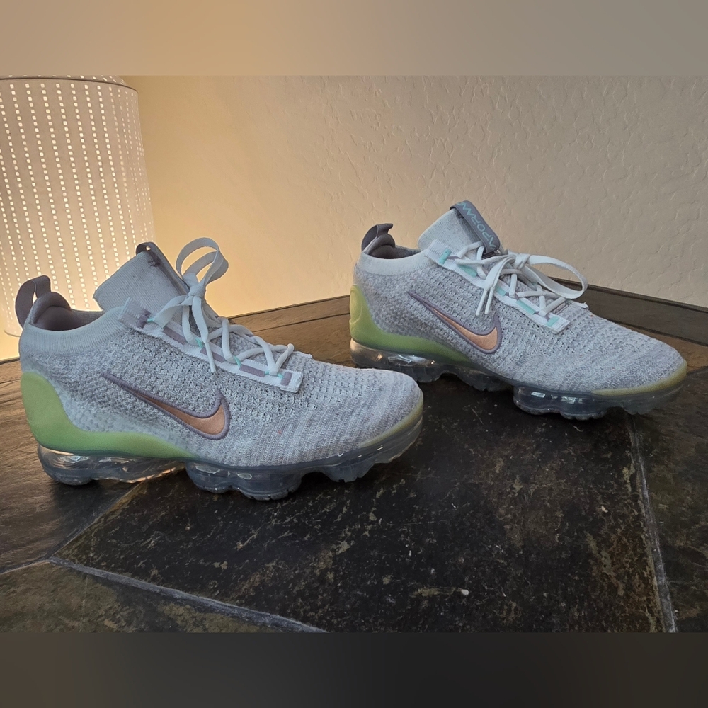 NIKE AIR VAPORMAX FLYKNIT 2021 ☆ Platinum Mint ☆ Size 7 Youth or 8.5 US Womens - Picture 3 of 9